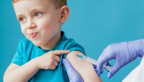 očkování chlapec