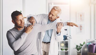 Ramena pod tlakem: Jak předejít bolesti?